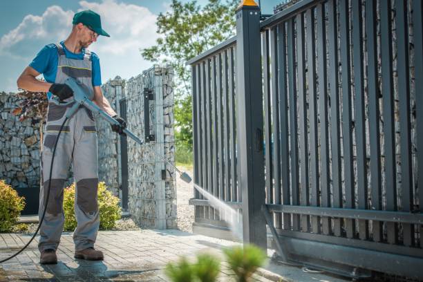 Best Gutter Cleaning  in Briarcliff, TX
